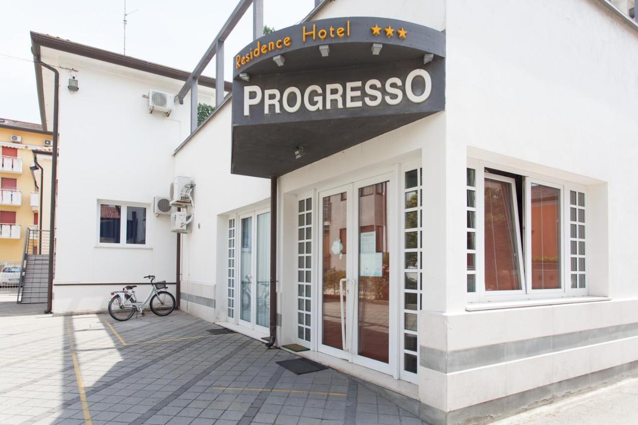 Hotel & Residence Progresso Лидо ди Йезоло Стая снимка