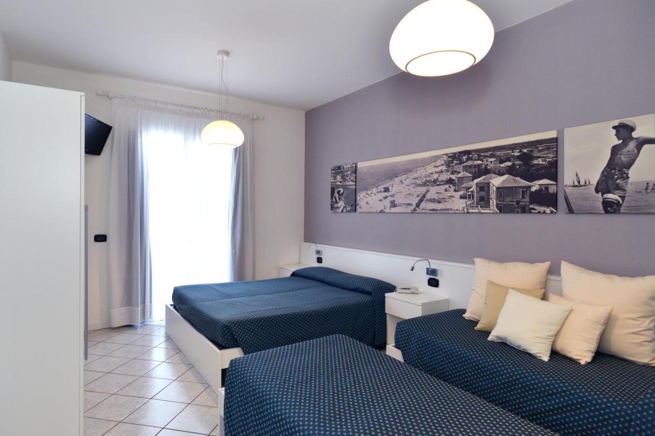 Hotel & Residence Progresso Лидо ди Йезоло Стая снимка